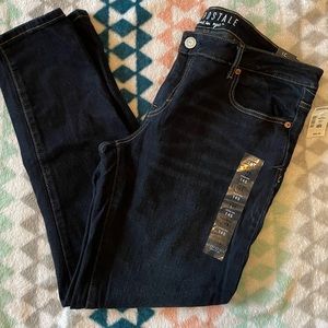 Aeropostale low rise jeggings. Size 14 short. NWT